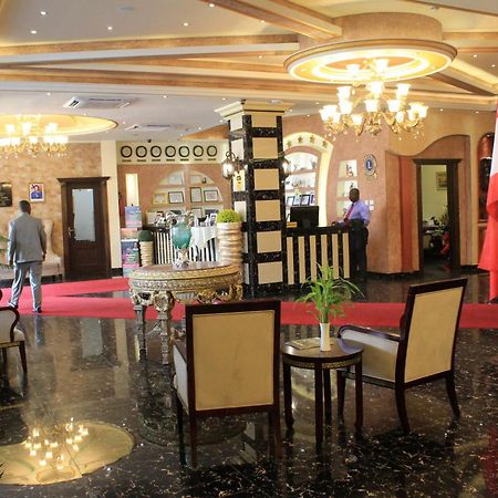 Boulevard Palace Hotel Monrovia Extérieur photo