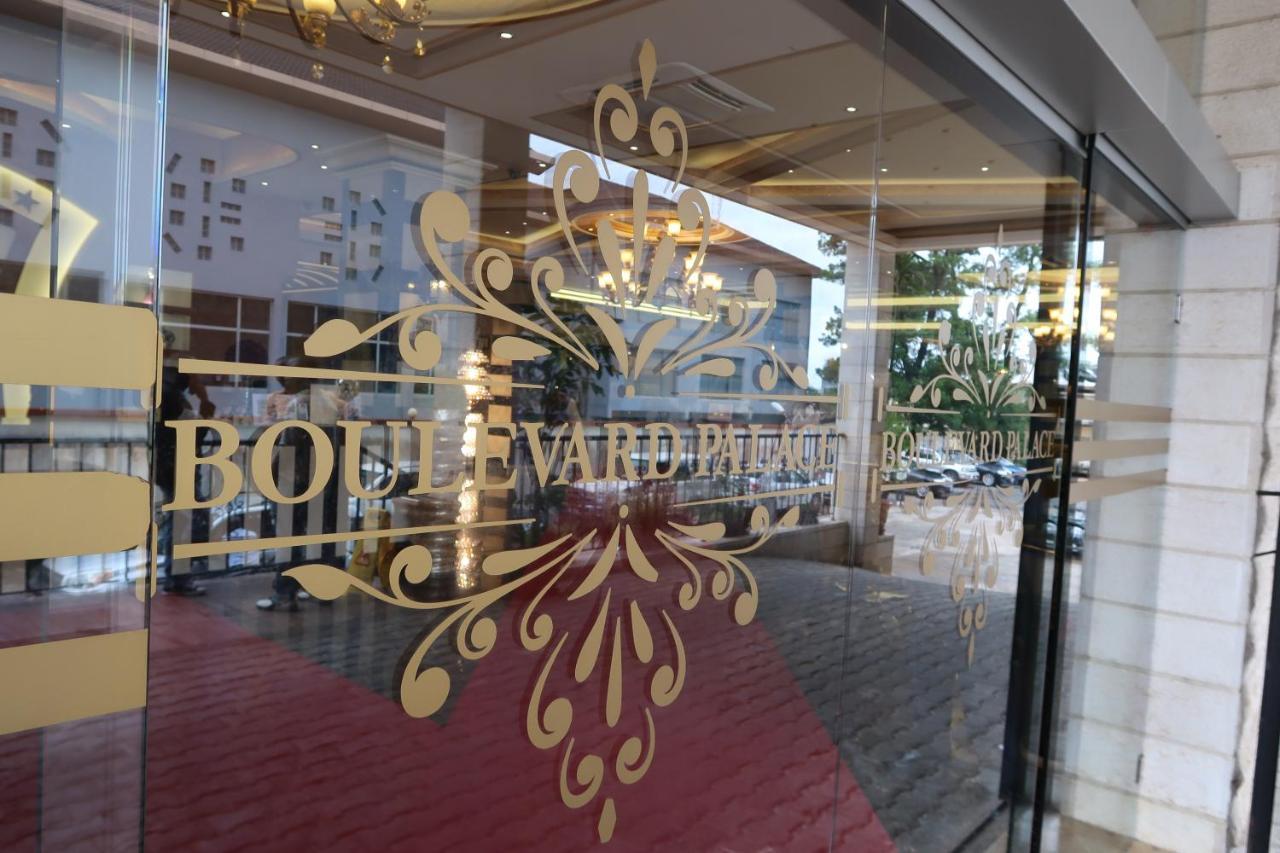 Boulevard Palace Hotel Monrovia Extérieur photo