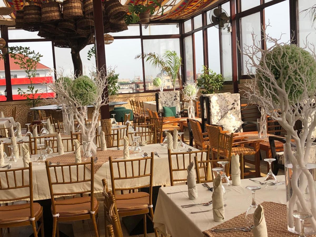 Boulevard Palace Hotel Monrovia Extérieur photo