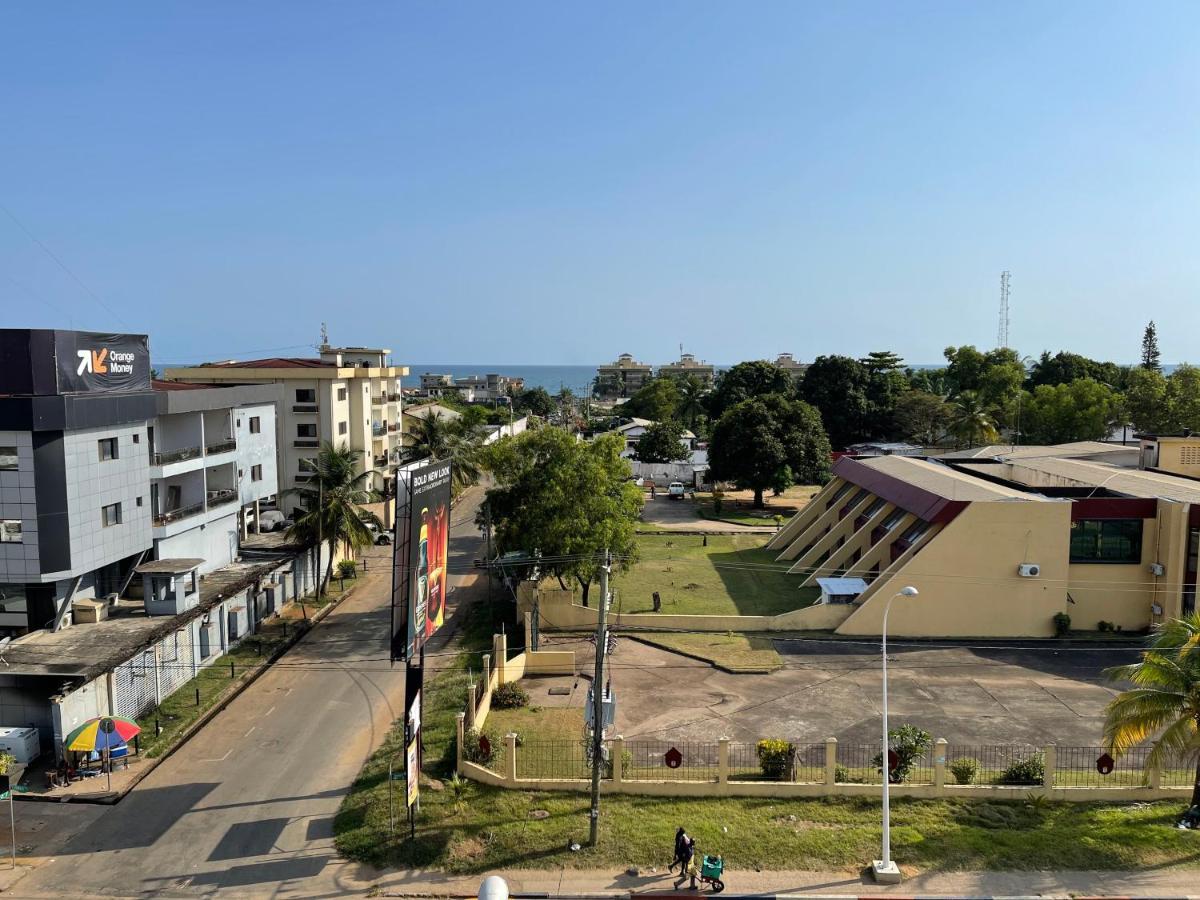 Boulevard Palace Hotel Monrovia Extérieur photo