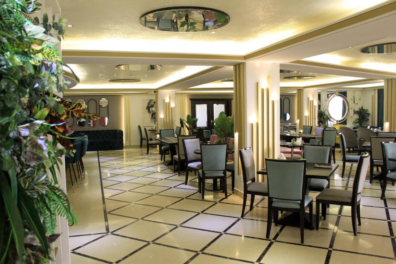 Boulevard Palace Hotel Monrovia Extérieur photo