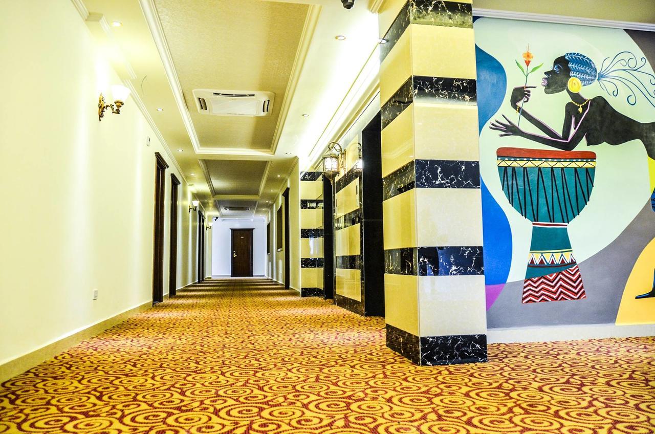 Boulevard Palace Hotel Monrovia Extérieur photo